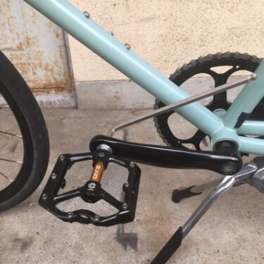 【自転車 DIY】ビアンキ・ミニベロにペダルとチェーンを取り付け